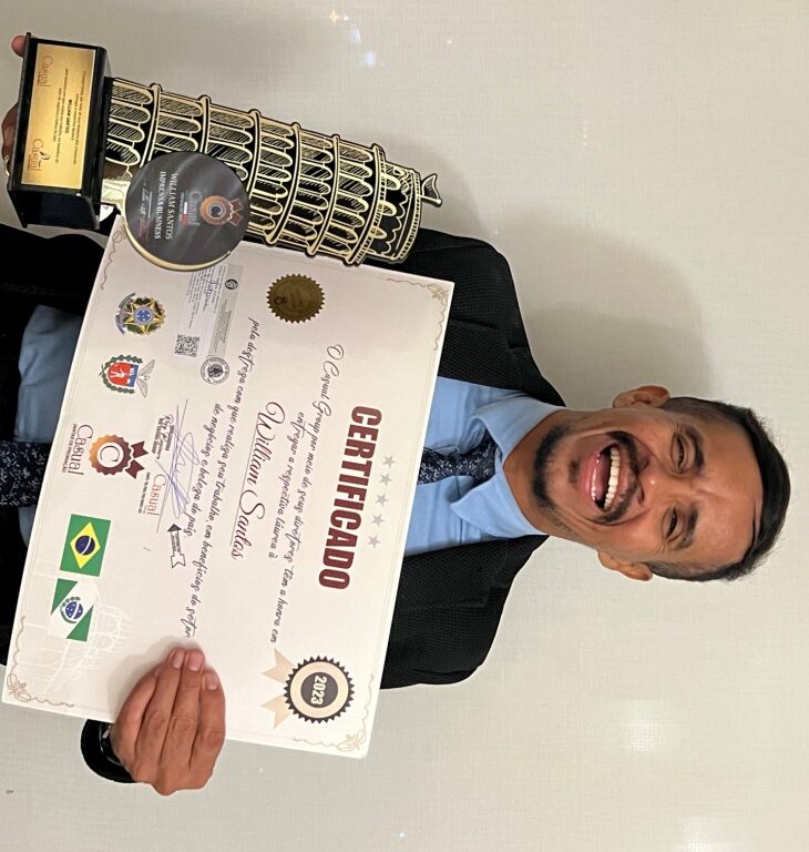 William Santos é homenageado com Troféu Imprensa Bussines e monção de aplausos – Portal Jaciara Barros Foto ilustrativa referente ao tema abordado