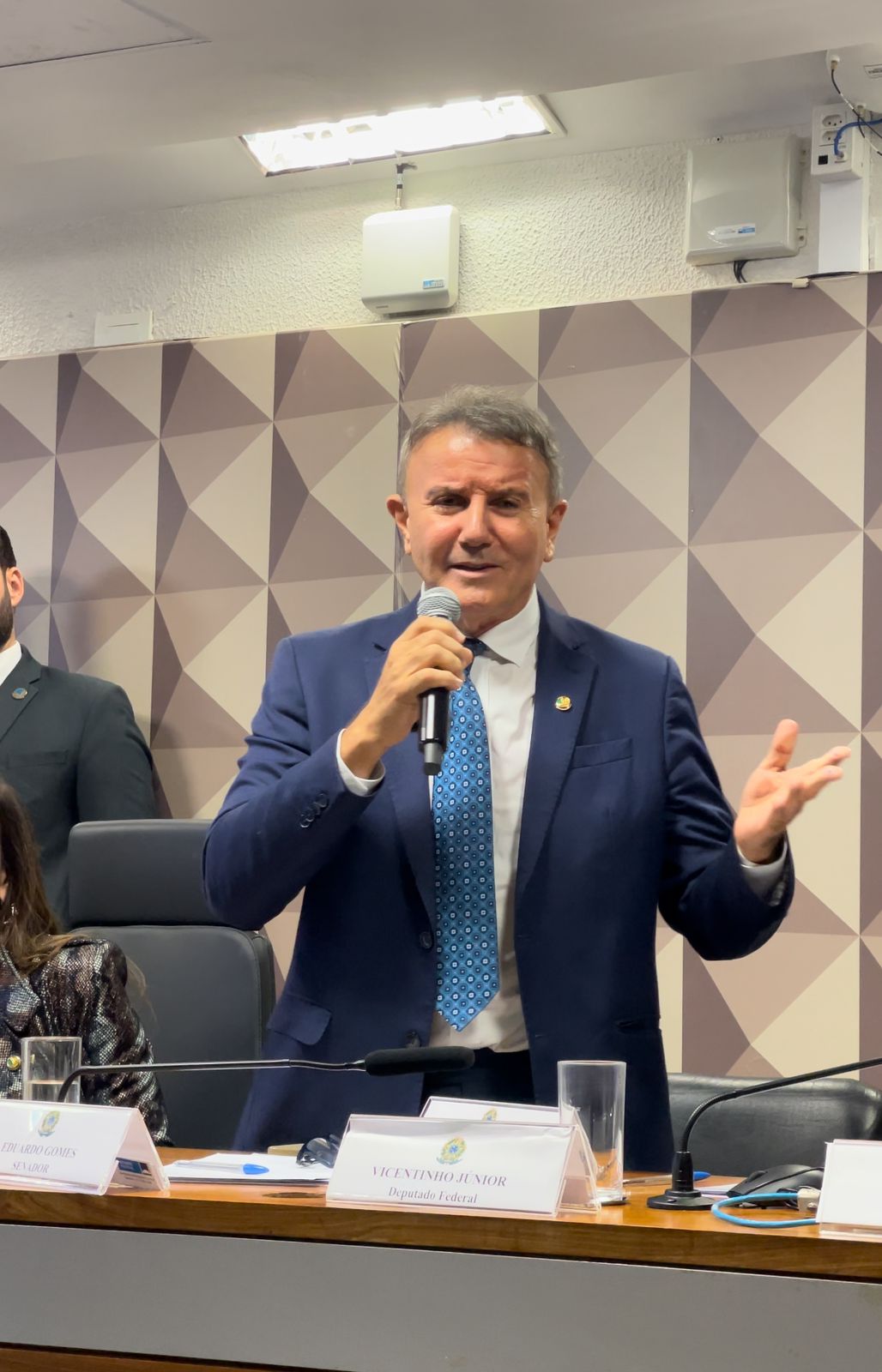 Hospital de Urgência e Emergência de Palmas é a prioridade de Eduardo Siqueira em reunião com a Bancada Federal 35