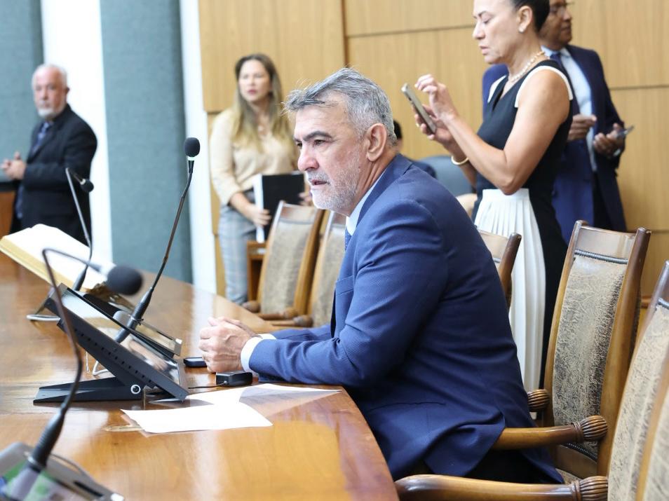 Deputado Amélio Cayres pede implantação de Colégio Militar em Xambioá 35
