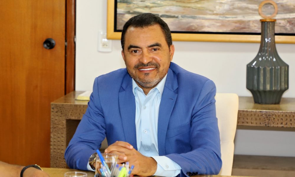 Entre os participantes de destaque está o governador do Tocantins, Wanderlei Barbosa, que representa o estado em agendas voltadas ao agronegócio e à cooperação internacional