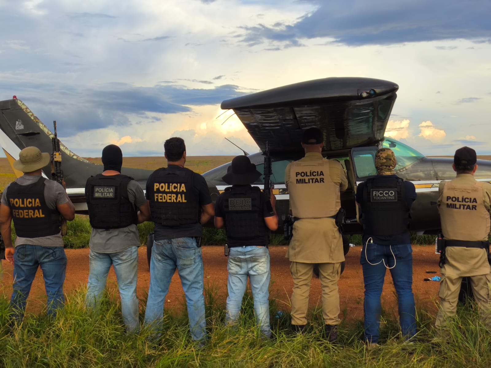 FICCO/TO, FICCO/GO, PF/TO, PC/TO, PM/TO e PM/GO Desarticulam Organização Criminosa de Tráfico de Drogas 35 Policia em conjunto