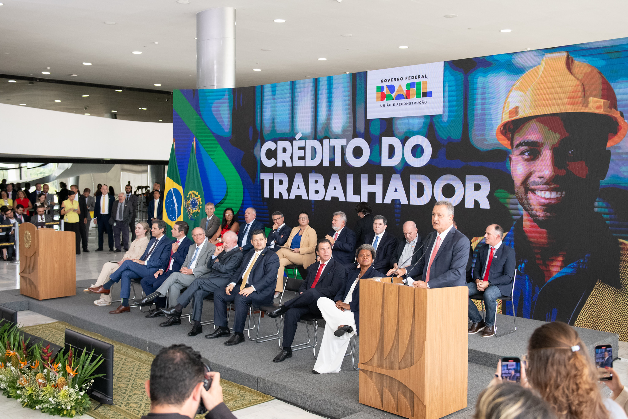 Governo Federal anuncia nova opção de empréstimo consignado para quem tem carteira assinada 36