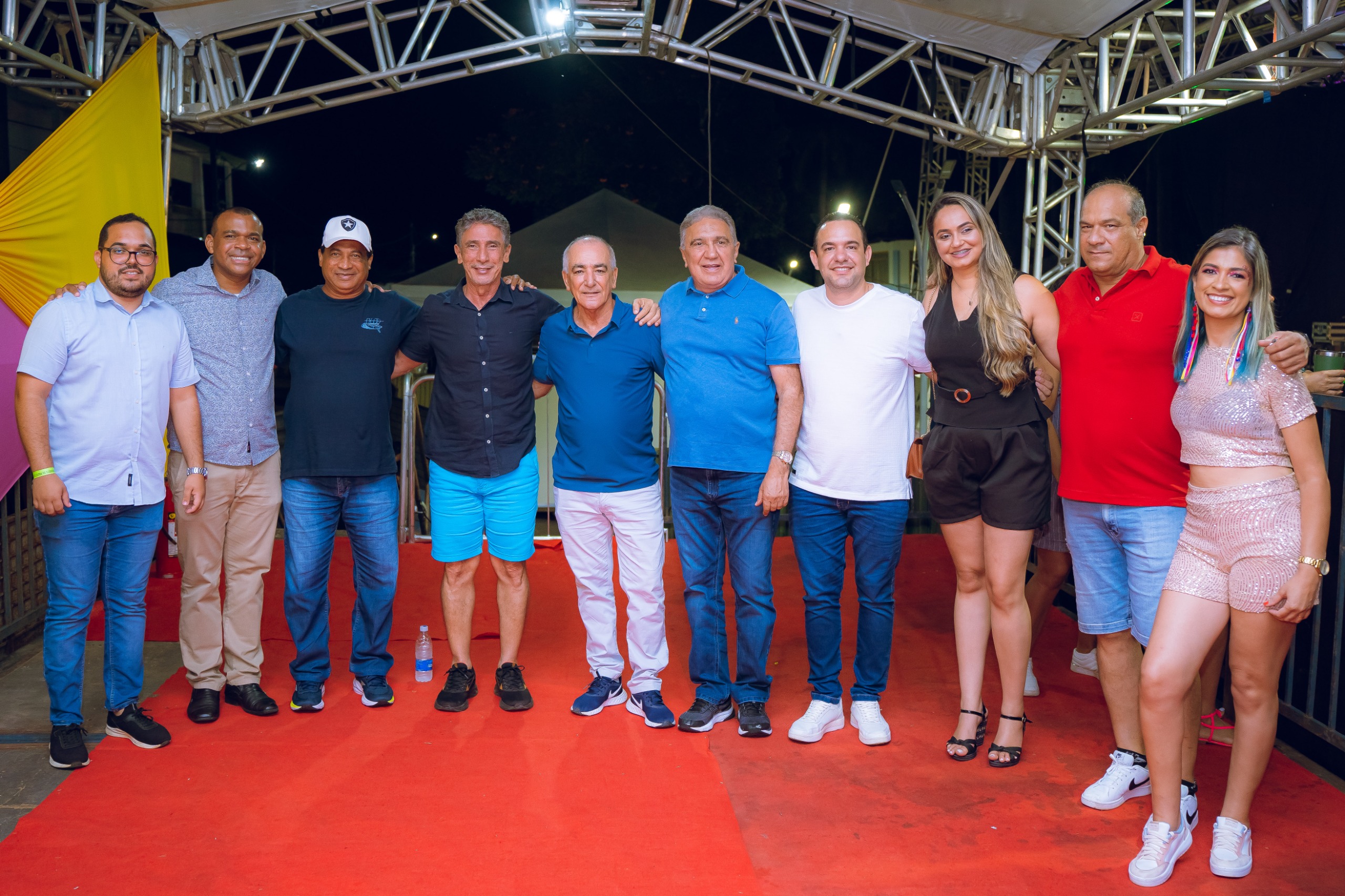 Vice-governador Laurez Moreira prestigia Carnaval em Arraias e Dianópolis 35