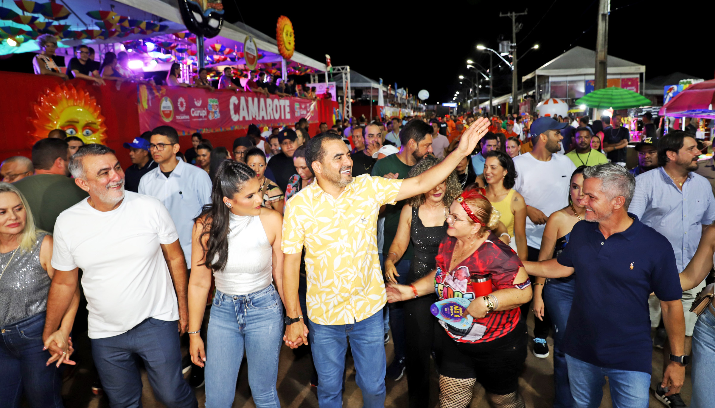 Governador Wanderlei Barbosa prestigia penúltima noite de Carnaval de Gurupi 35