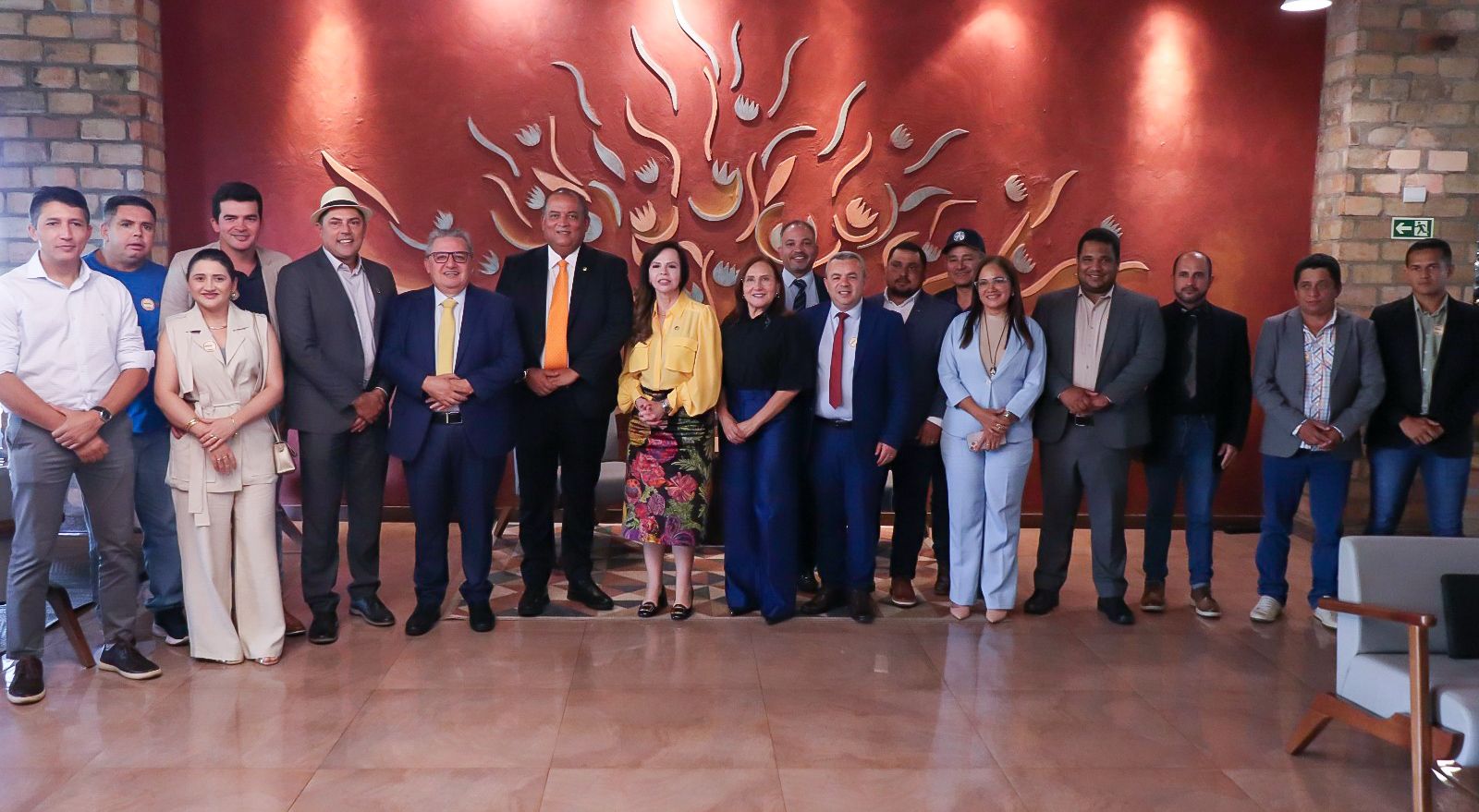Presidente em exercício do Senado, Eduardo Gomes participa de reunião com lideranças tocantinenses em Brasília 35