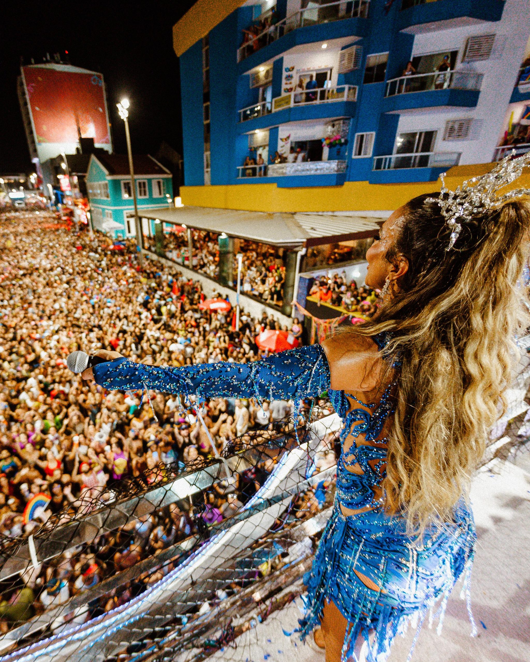 Ivete Sangalo abre a porta de seu Carnaval 2025 com a Pipoca da Veveta 39