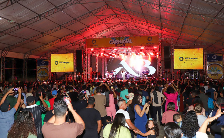 Shows gospel abrem Carnaval de Palmas e lotam Praça dos Girassóis 35