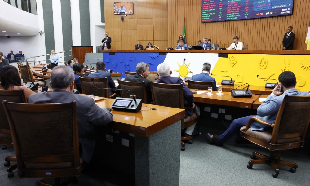 Deputados aprovam reajuste de 4,17% para servidores e gestores estaduais. (Foto: Silvio Santos/Aleto)