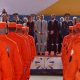 Governador Wanderlei Barbosa entrega veículos ao Corpo de Bombeiros do Tocantins durante formatura de novos militares.