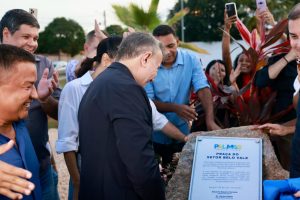 Prefeito Eduardo Siqueira entrega mais uma praça na região sul de Palmas – Foto: Flávio Cavalera