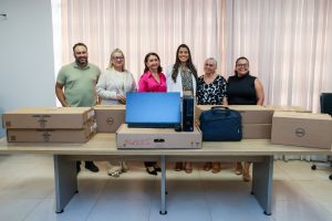 Computadores serão utilizados no acompanhamento do programa Bolsa Família na Secretaria Municipal de Educação – Foto: Lia Mara-Secom