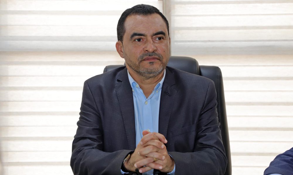 Governador Wanderlei Barbosa realiza promoção de militares no Tocantins e entrega medalhas em solenidade no QCG da PMTO, em Palmas, às 19h.