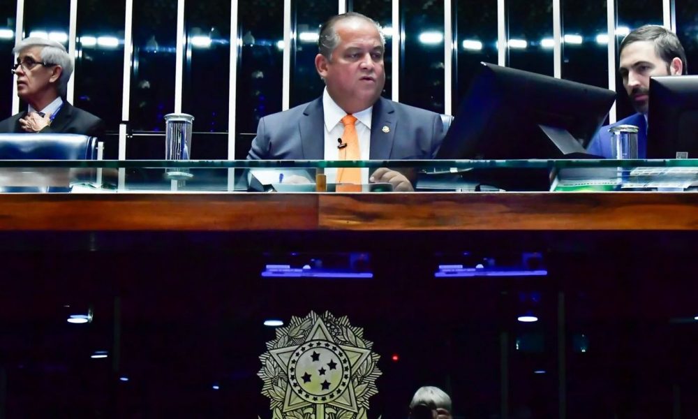 Eduardo Gomes assume presidência do Senado e cumpre agenda no Tocantins