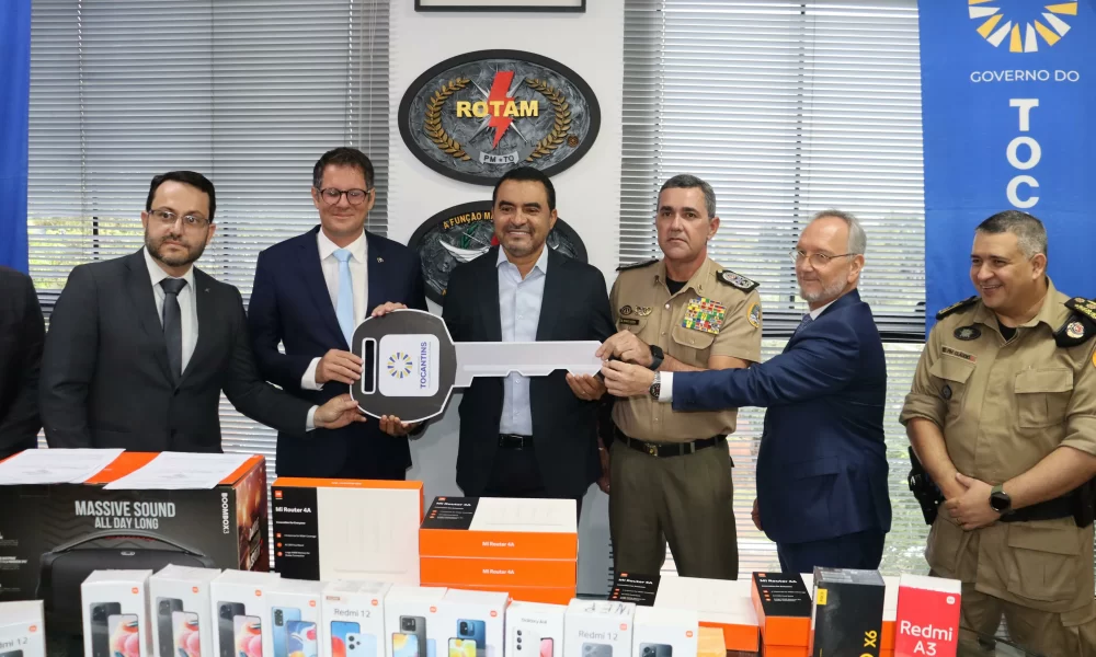 coronel Márcio Barbosa, oficializou a doação de bens apreendidos feita pela Receita Federal