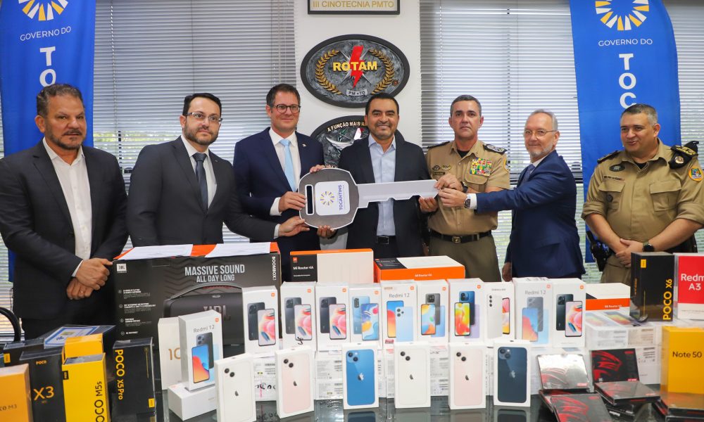 Governador Wanderlei Barbosa participa da entrega de smartphones e caminhão baú doados pela Receita Federal à Polícia Militar