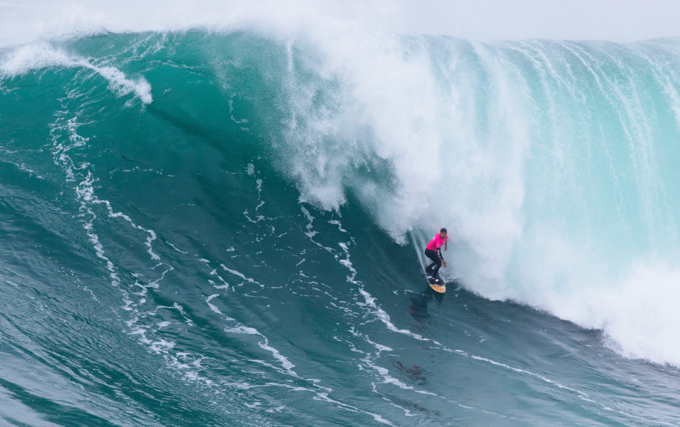Pedro Scooby nos Gigantes de Nazaré 2025