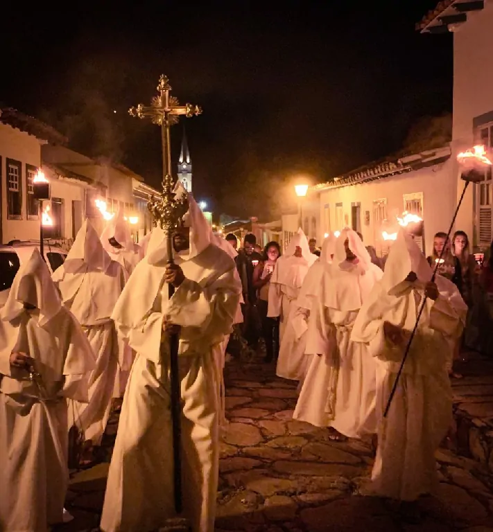 Procissão das Almas mantém tradição e emociona fiéis na Sexta-feira Santa – Portal Jaciara Barros procissão das almas