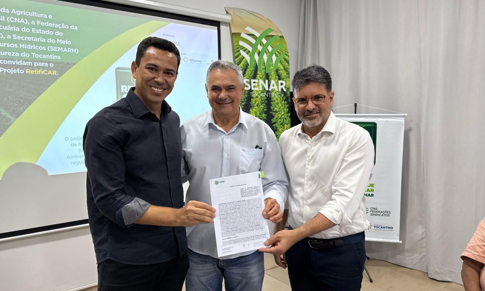 (E) Representante do CNA, Jaine Cubas, (CE) presidente do Naturatins, Cledson Lima, (CD) presidente da FAET, Paulo Carneiro e (D) secretário do Meio Ambiente, Marcello Lelis