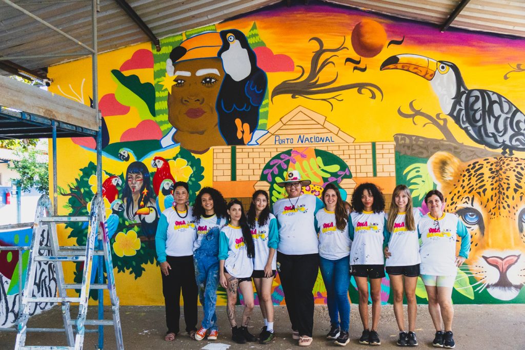 Projeto Bela Escola leva murais criados por mulheres às regiões norte e sul de Palmas, com protagonismo de alunas do ensino médio