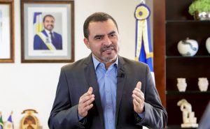 Governador Wanderlei Barbosa anunciou, em pronunciamento oficial, a data-base de 4,17% e o pagamento das progressões de quase 8 mil servidores estaduais - Foto: Antônio Gonçalves/Governo do Tocantins