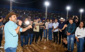 Governador Wanderlei Barbosa participa da segunda noite da tradicional festa de Rodeio de Taquaruçu