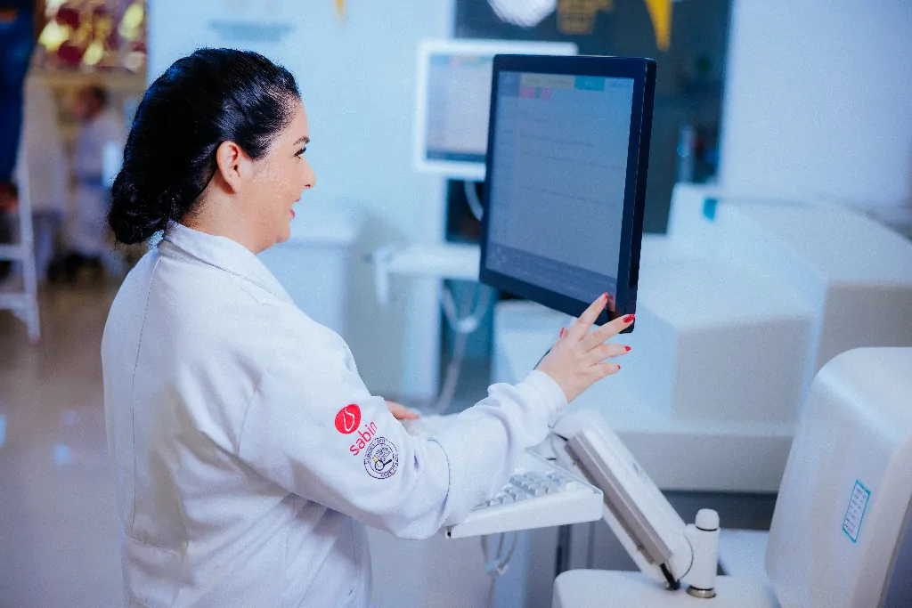 Sabin desenvolve novo teste para detecção de alterações do gene DPYD 35 Exame auxilia médicos a avaliar risco de toxicidade do tratamento quimioterápico para vários tipos de câncer.
