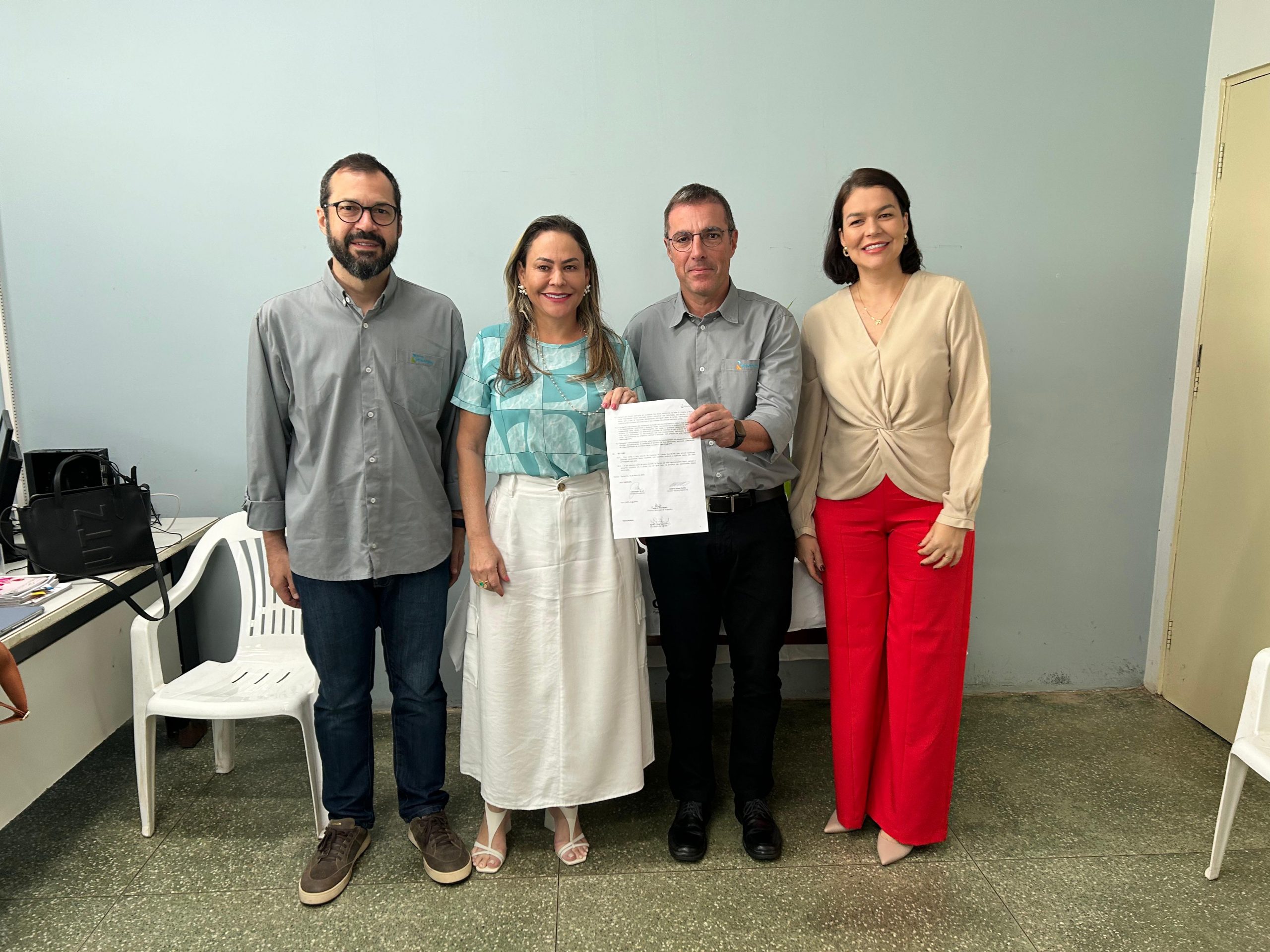 CAPS II de Araguaína é beneficiado com sistema de energia solar 35 Energisa e Promotoria de Justiça selam parceria para eficientização energética de unidade de atendimento psicossocial