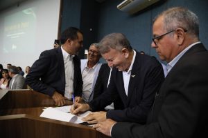 Polyanna Siqueira Campos encanta Agrotins com elegância e apoio à agricultura familiar