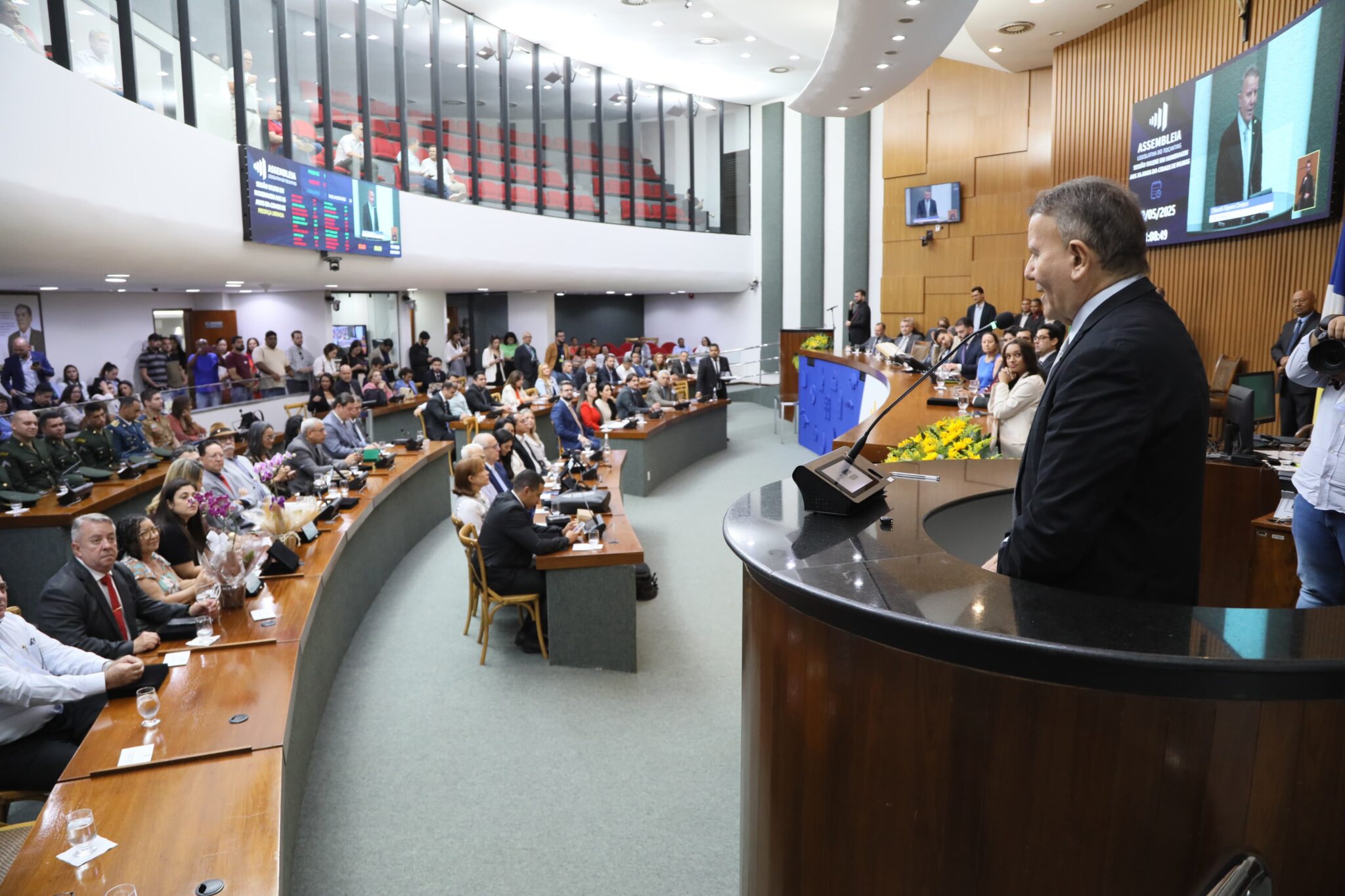 Eduardo Siqueira Campos celebra 36 anos de Palmas na Aleto 37 Eduardo Siqueira Campos em discurso na Assembleia Legislativa do Tocantins – Foto: Edu Fortes