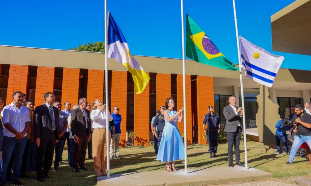 Festa cívica e apresentações culturais no Paço Municipal celebram os 36 anos da capital tocantinense