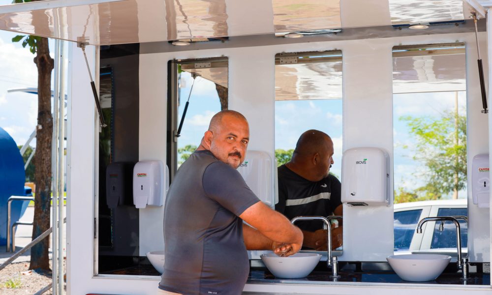 Prefeitura de Palmas instala banheiros climatizados nas estações de ônibus
