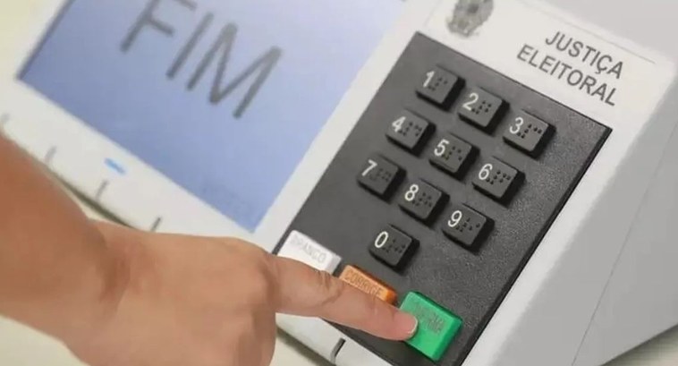 Urna eletrônica completa 29 anos nesta terça-feira, 13 de maio 39 Somente no Tocantins, mais de quatro mil equipamentos são utilizados nas eleições.