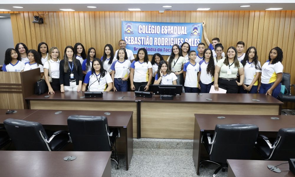 Visita Guiada com estudantes de Brasilândia - foto Dicom_Aleto