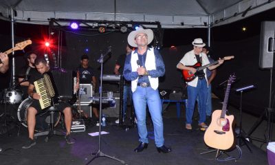 O Projeto de Assentamento Alegre, a 16 km de Araguaína, recebe neste domingo, 11, a última apresentação desta edição do projeto “Do Romântico ao Caipira”, do cantor sertanejo Valder Aires.