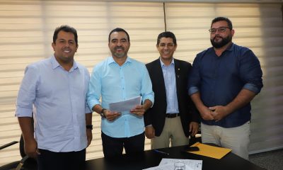 Governador recebe lideranças de Palmeirópolis e Aguiarnópolis para tratar de demandas municipais Foto: Ezequias Araújo
