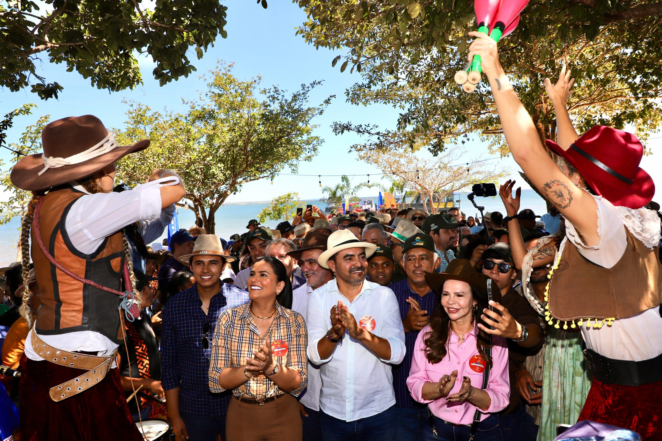 Abertura oficial da Agrotins 2025 tem seu primeiro momento no píer, com recepção calorosa e autoridades presentes 35 abertura agrotins 2025 no pier . Foto Antonio Gonçalves