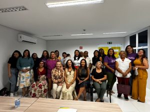 Oficina “Entre Linhas e Sonhos” marca o lançamento da Escola Livre de Moda da estilista Kelly Luz