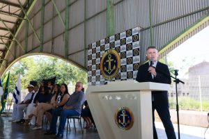 Prestigiando o evento, o prefeito de Palmas, Eduardo Siqueira Campos, falou de sua alegria em participar de um momento tão importante, não apenas para os estudantes, mas também para seus familiares e toda a comunidade escolar – Foto: Francisco Barros