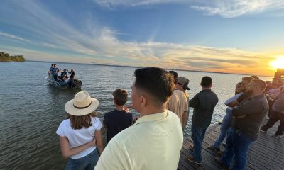 Sob o pôr do sol, público acompanha dicas de arremesso no Lago de Palmas – Foto: Josiane Mendes