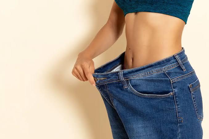 A mudança de vida que virou empreendedorismo; empresária conta como cirurgia bariátrica a fez abrir o próprio negócio 36 Alice Cataldi transformou sua história de superação em inspiração para oferecer atendimento integral