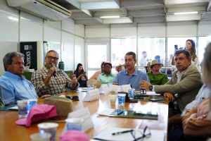 Presidente do Sistema FAET/Senar, Paulo Carneiro e lideranças do CNA