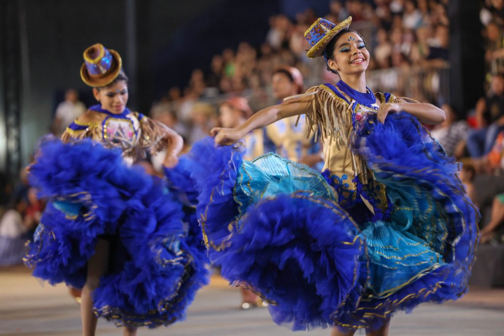 Público presente no primeiro dia do evento já pôde apreciar belas apresentações juninas, como a da ETI Almirante Tamandaré – Foto: Júnior Suzuki