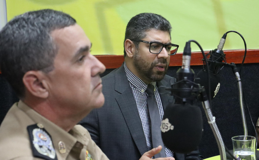 TO MAIS SEGURO: Tocantins lidera redução de crimes violentos e amplia produtividade policial 120 Comandante-Geral da PMTO, Cel Barbosa, durante participação ao vivo na manhã desta quarta-feira, 18