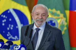 Lula destacou, durante coletiva de imprensa, os investimentos do Novo PAC: "Já executamos 711 bilhões até agora nas obras do PAC, entre obras públicas e privadas, numa demonstração de que as coisas estão andando com rapidez" - Foto: Ricardo Stuckert / PR