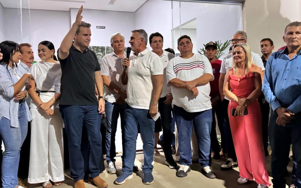 Em seu discurso, Cayres ressaltou a importância das obras para a população. Foto Amanda Germiniani