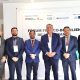O vice-presidente do Senado Federal e presidente do PL Tocantins, senador Eduardo Gomes, participou de um debate, nesta terça-feira, 4, no 1º Fórum de Seguros Brasil–França, realizado em Paris. Em missão oficial, o parlamentar representou o Senado em um importante painel sobre inteligência artificial, segurança cibernética e combate à fraude, reforçando o compromisso do Brasil com uma regulação moderna e responsável para as novas tecnologias. O painel “Regulamentação da IA, segurança cibernética e combate à fraude” reuniu especialistas e líderes do setor público e privado dos dois países, com foco nos desafios e oportunidades de regulamentação da inteligência artificial. Eduardo Gomes defendeu um modelo equilibrado, que proporcione segurança jurídica sem travar a inovação. “É possível e necessário regulamentar a inteligência artificial com responsabilidade, protegendo os dados dos cidadãos, garantindo a ética no uso das tecnologias e, ao mesmo tempo, estimulando o desenvolvimento e a competitividade do setor produtivo brasileiro”, afirmou o senador. A regulação da IA, segundo os participantes, precisa considerar as diferenças entre os modelos jurídicos do Brasil e da União Europeia. Enquanto os países europeus já adotam regras mais rígidas com base na Lei de Inteligência Artificial da UE, o Brasil avança na construção de um marco legal próprio, alinhado à Lei Geral de Proteção de Dados (LGPD), mas ainda enfrenta desafios como a fragmentação regulatória e a necessidade de fortalecimento da governança. Além de Eduardo Gomes, o painel contou com a participação de Richard Vinhosa (CEO da EZZE Seguros) e Marie Aude Thépaut (CEO da CNP Assurances), com moderação de Arthur Ravier, da France Assureurs. A abertura do evento contou com nomes como Florence Lustman (France Assureurs), Dyogo Oliveira (CNseg), Marie-Aude Thépaut (CNP), Ricardo Alban (CNI) e o embaixador Laudemar Aguiar, do Ministério das Relações Exteriores. Também marcou presença o procurador-geral da República, Paulo Gonet. A comitiva brasileira teve forte representação do Tocantins. A convite da ApexBrasil, secretários estaduais acompanharam o fórum e participaram da missão oficial à França: Carlos Humberto Lima (Indústria e Comércio), Deocleciano Gomes Filho (Casa Civil), Márcio Anderson Rocha (Comunicação) e Odilon Coelho (Indústria e Comércio). Para Eduardo Gomes, o evento fortalece o diálogo internacional e amplia o protagonismo do Brasil e do Tocantins no debate sobre inovação tecnológica e segurança no ambiente digital. “Participar de fóruns como este é fundamental para posicionar o Brasil entre as nações que estão à frente na discussão da regulação tecnológica. Também é uma forma de valorizar nosso estado e abrir caminhos para novas oportunidades no cenário internacional”, concluiu.