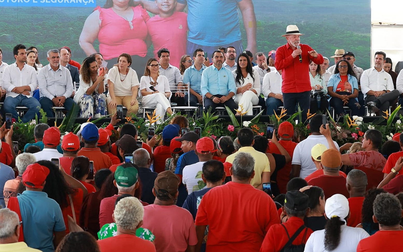 Amélio Cayres participa de entrega de títulos em Araguatins 37 Evento em Araguatins - foto Koró Rocha