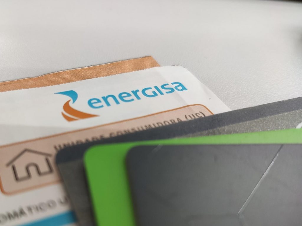 Saiba como interpretar sua conta de energia e usar essas informações para reduzir o consumo, segundo especialistas da Energisa Tocantins.