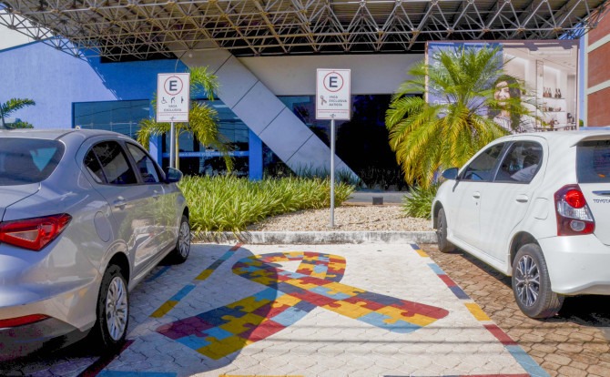 Com validade em todo o país, cartão é obrigatório para uso das vagas e pode ser emitido no site do órgão de forma gratuita e online