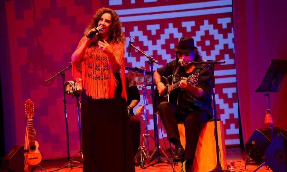 Nacha Moretto apresenta emocionante "Tributo a Mercedes...